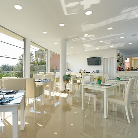 Palapart Gikas Suites And Studios Гувия Екстериор снимка