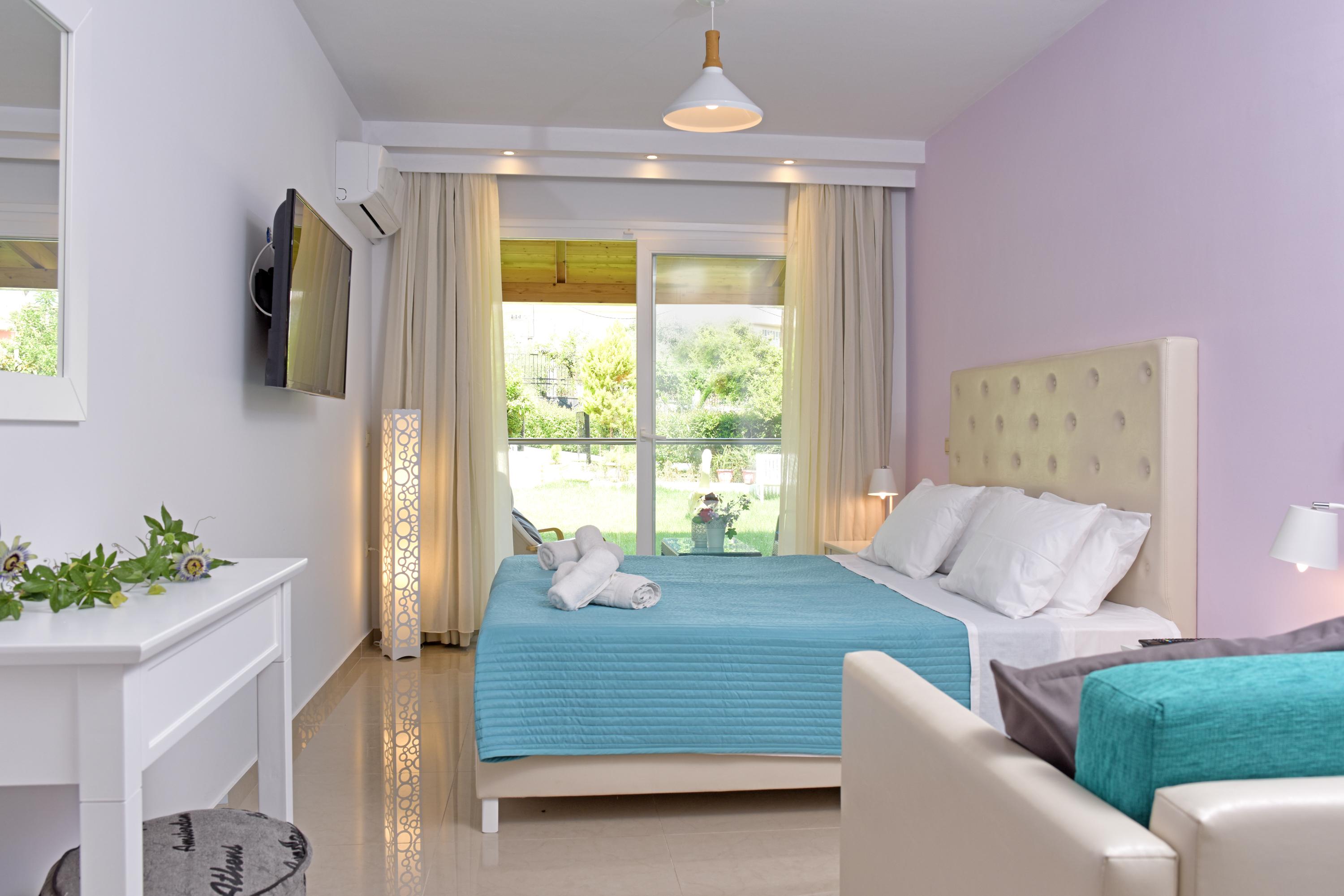 Palapart Gikas Suites And Studios Гувия Екстериор снимка