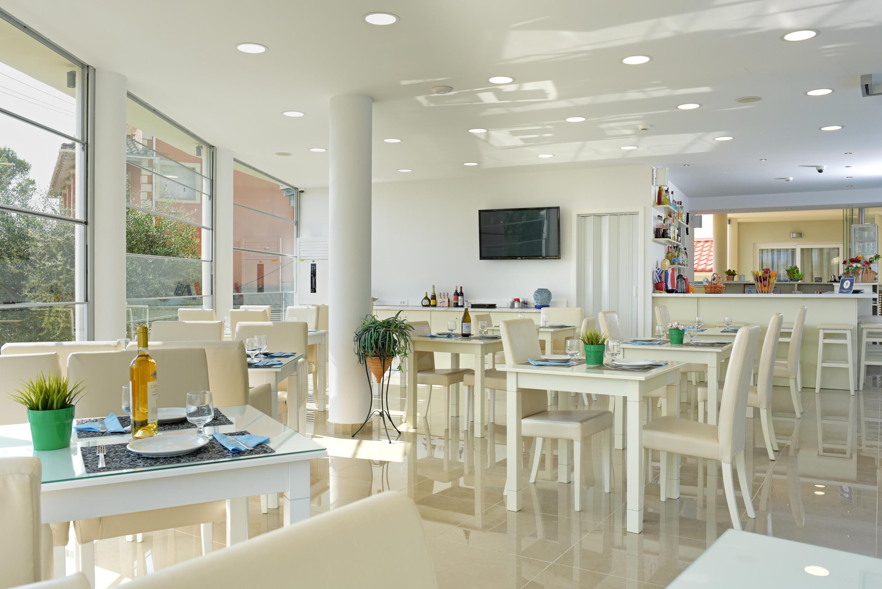 Palapart Gikas Suites And Studios Гувия Екстериор снимка