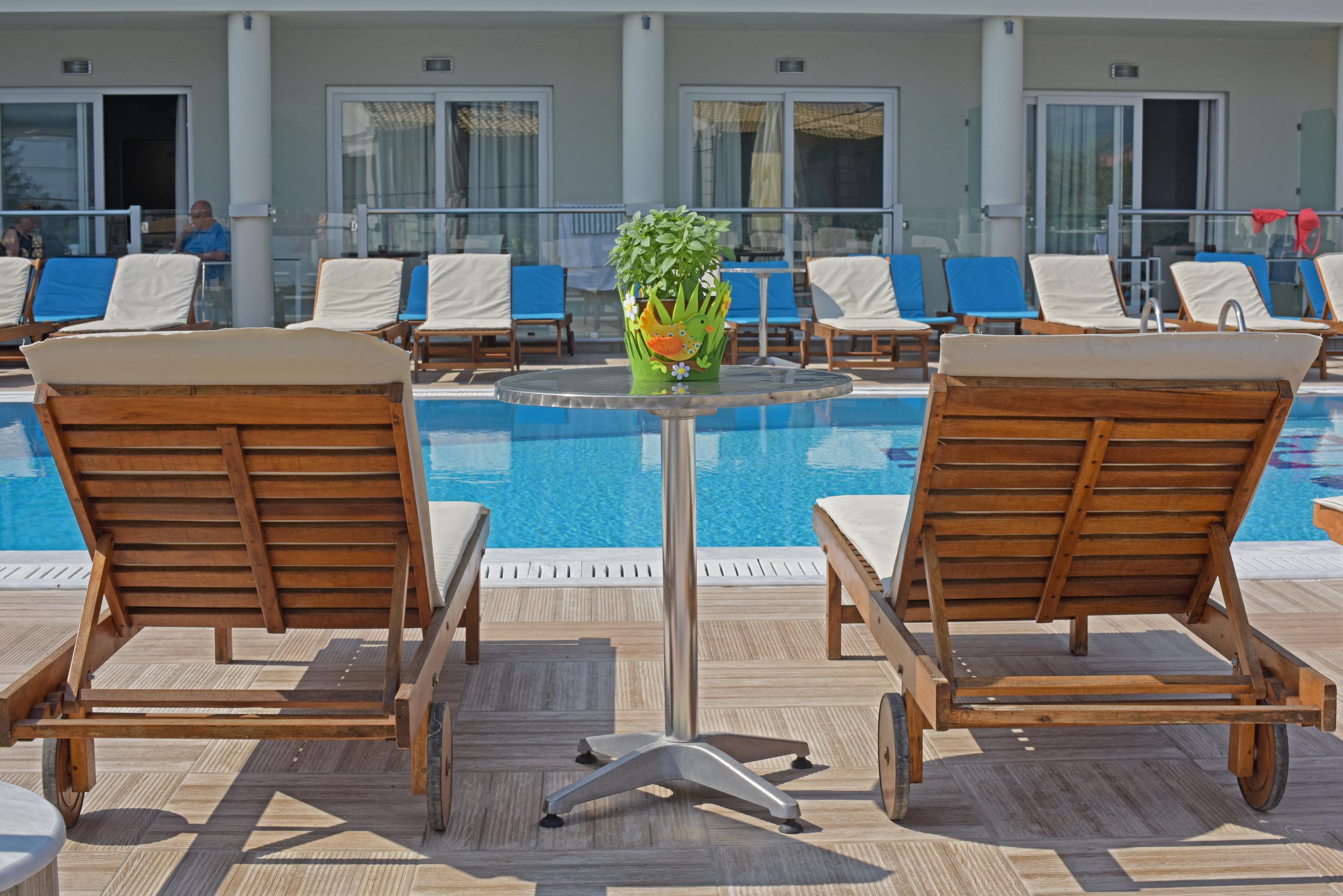 Palapart Gikas Suites And Studios Гувия Екстериор снимка