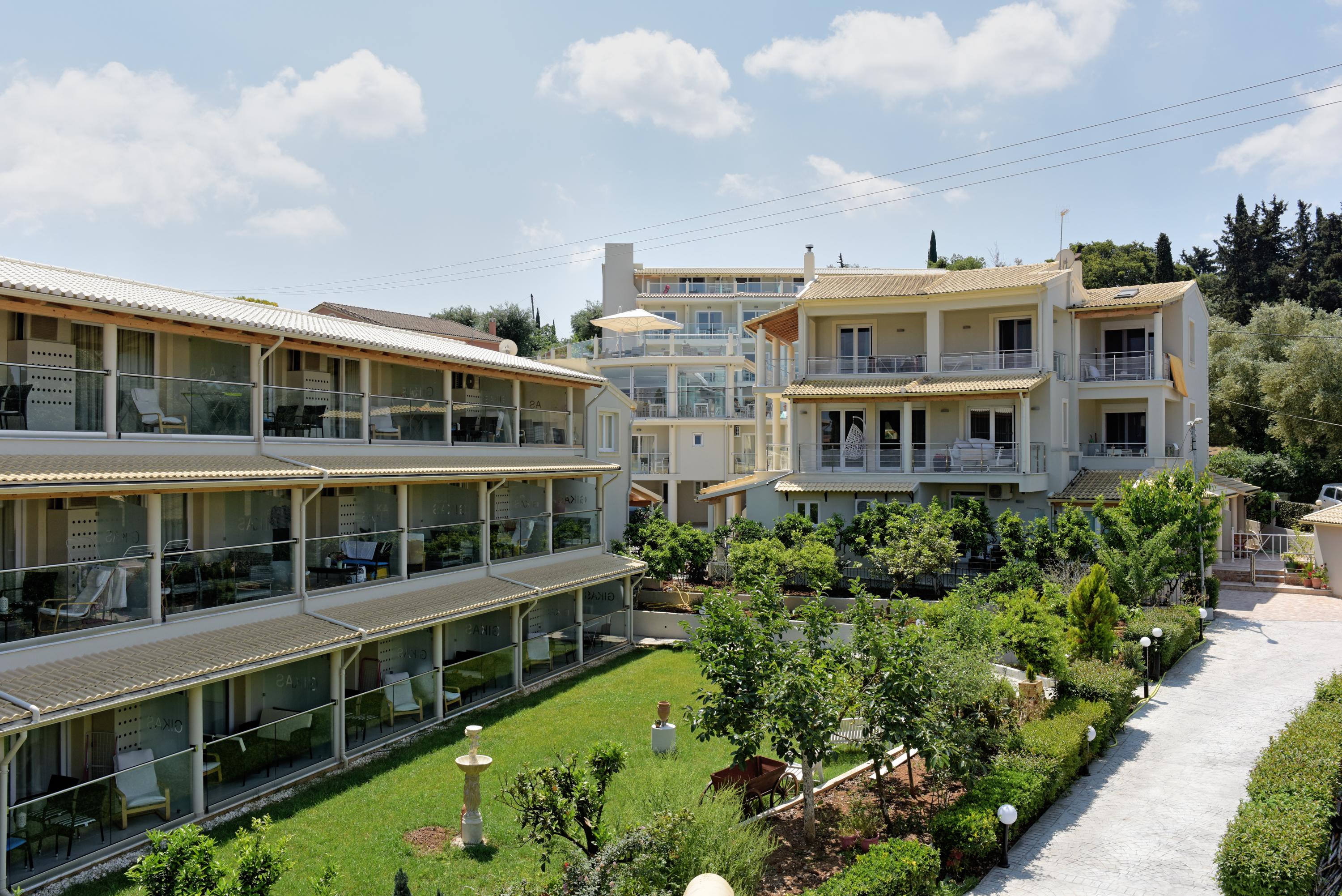 Palapart Gikas Suites And Studios Гувия Екстериор снимка